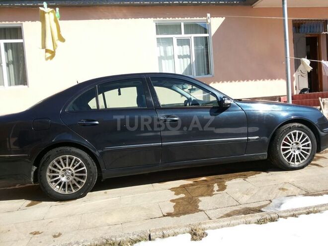 Mercedes E 260 2004, 196,500 km - 2.6 l - İsmayıllı
