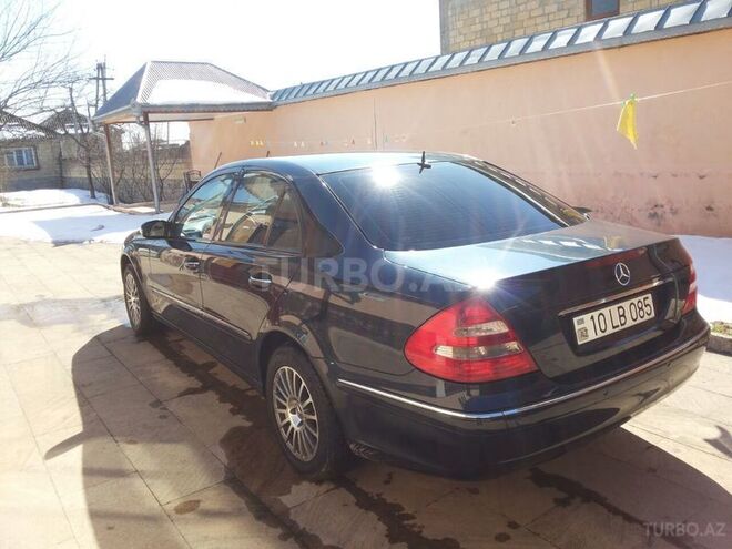 Mercedes E 260 2004, 196,500 km - 2.6 l - İsmayıllı