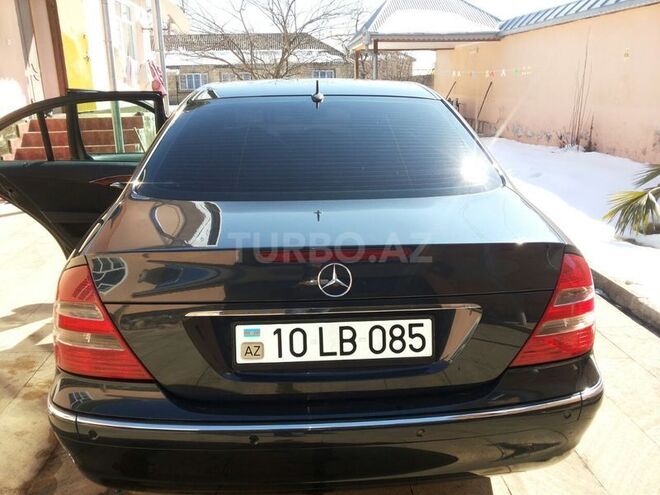 Mercedes E 260 2004, 196,500 km - 2.6 l - İsmayıllı
