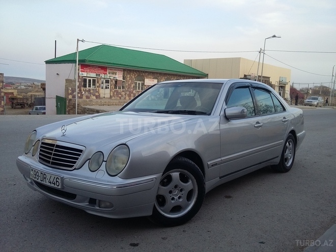 Mercedes E 220 2000, 220,000 km - 2.2 l - Bakı