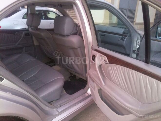 Mercedes E 270 1999, 345,000 km - 2.7 l - Bakı