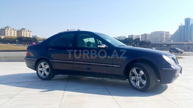 Mercedes C 240 2000, 220,000 km - 2.4 l - Bakı