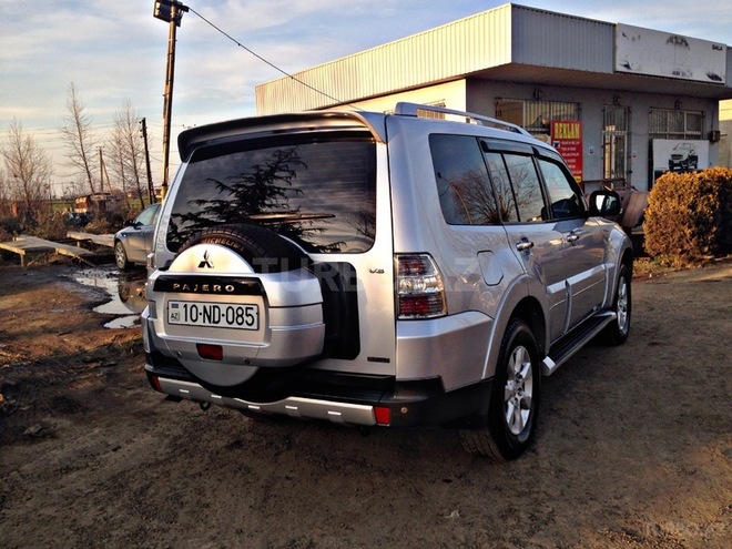 Mitsubishi Pajero 2008, 126,500 km - 3.0 l - Bakı