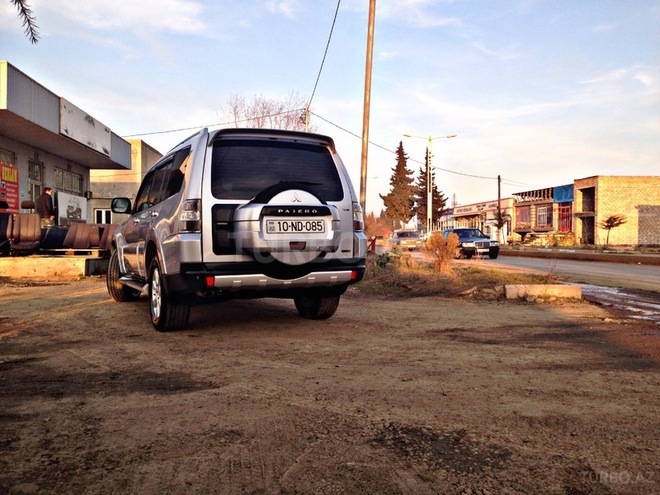 Mitsubishi Pajero 2008, 126,500 km - 3.0 l - Bakı