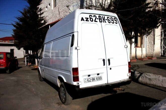 Ford Transit 1997, 318,000 km - 2.5 l - Zaqatala
