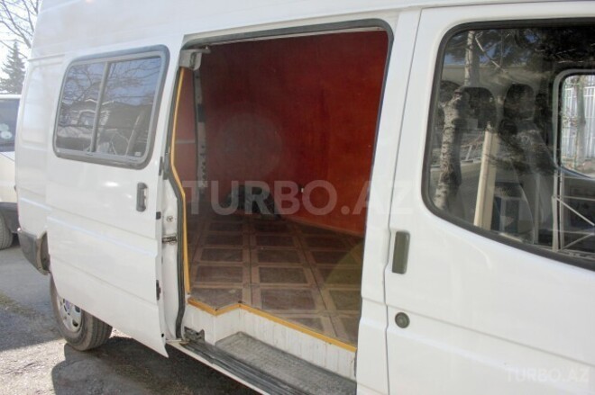 Ford Transit 1997, 318,000 km - 2.5 l - Zaqatala