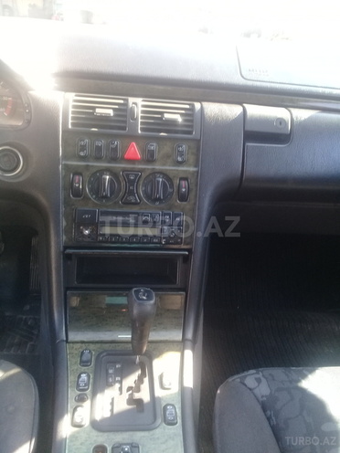 Mercedes E 240 1998, 250,000 km - 2.4 l - Bakı