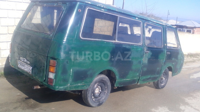 RAF  1982, 410,000 km - 2.4 l - Siyəzən