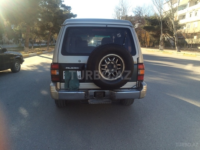 Mitsubishi Pajero 1992, 243,000 km - 2.5 л - Bakı