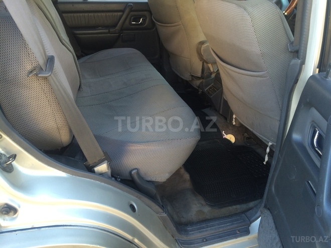 Mitsubishi Pajero 1992, 243,000 km - 2.5 л - Bakı
