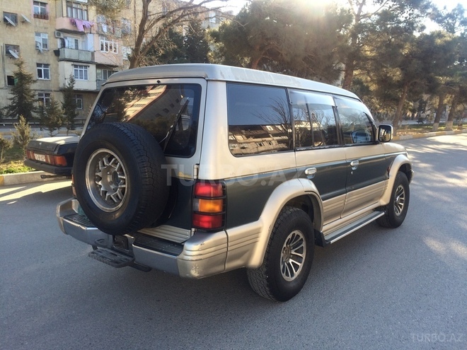 Mitsubishi Pajero 1992, 243,000 km - 2.5 л - Bakı