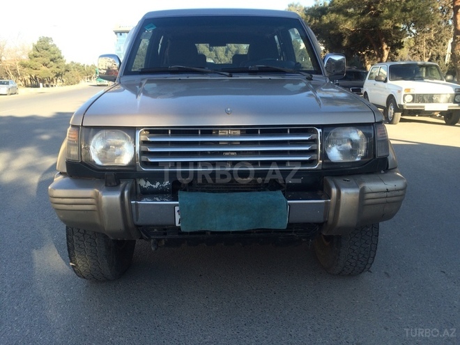 Mitsubishi Pajero 1992, 243,000 km - 2.5 л - Bakı