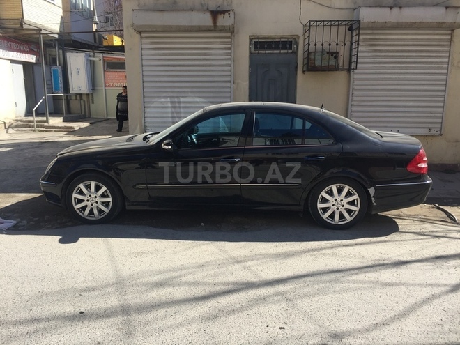 Mercedes E 240 2003, 185,000 km - 2.6 l - Bakı