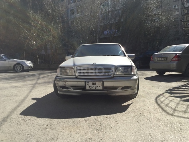 Mercedes C 240 1999, 256,000 km - 2.4 l - Bakı