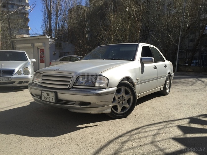 Mercedes C 240 1999, 256,000 km - 2.4 l - Bakı