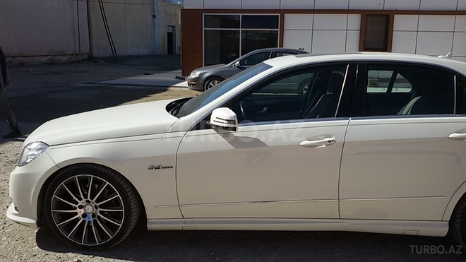 Mercedes E 350 2012, 83,000 km - 3.5 л - Bakı
