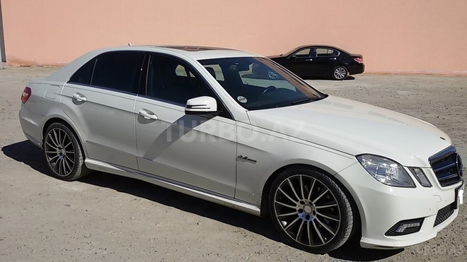 Mercedes E 350 2012, 83,000 km - 3.5 л - Bakı