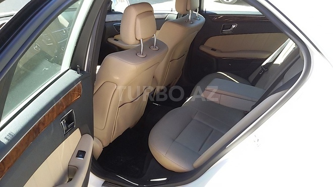 Mercedes E 350 2012, 83,000 km - 3.5 л - Bakı