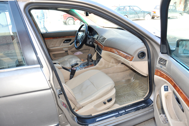 BMW 525 1999, 240,000 km - 2.5 l - Bakı