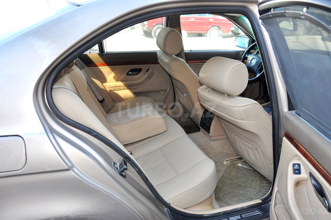 BMW 525 1999, 240,000 km - 2.5 l - Bakı