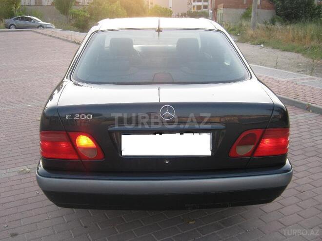 Mercedes E 200 1997, 175,000 km - 2.0 l - Bakı