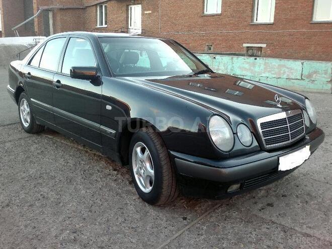Mercedes E 200 1997, 175,000 km - 2.0 l - Bakı
