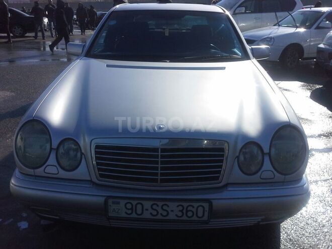 Mercedes E 240 1999, 270,000 km - 2.4 l - Bakı