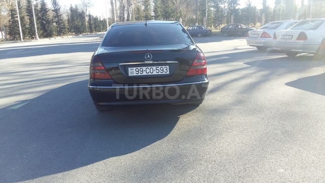 Mercedes E 220 2003, 126,000 km - 2.2 l - Mingəçevir