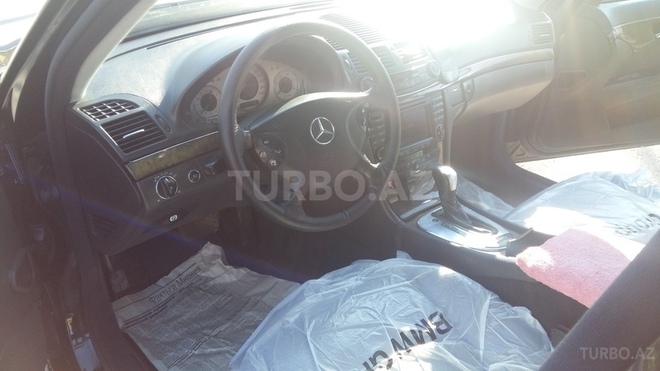 Mercedes E 220 2003, 126,000 km - 2.2 l - Mingəçevir