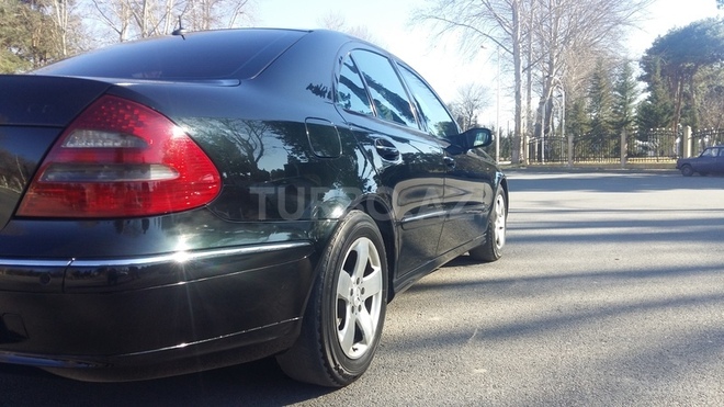 Mercedes E 220 2003, 126,000 km - 2.2 l - Mingəçevir