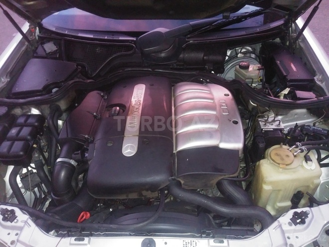 Mercedes E 270 1999, 345,000 km - 2.7 л - Bakı