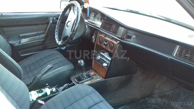 Mercedes 190 1991, 280,000 km - 2.0 l - Bakı