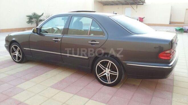Mercedes E 220 2000, 347,000 km - 2.0 l - Şəmkir