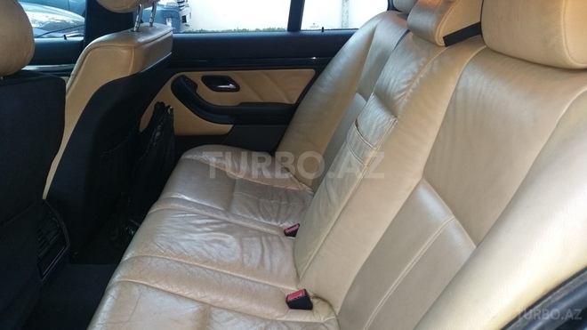 BMW 525 2000, 240,000 km - 2.5 l - Bakı