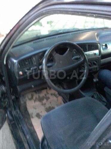 Volkswagen Golf 1994, 25,000 km - 1.6 l - Xaçmaz