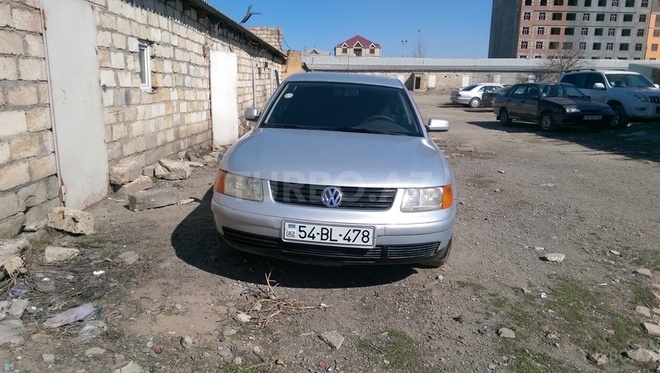 Volkswagen Passat 1999, 276,500 km - 1.8 л - Xırdalan