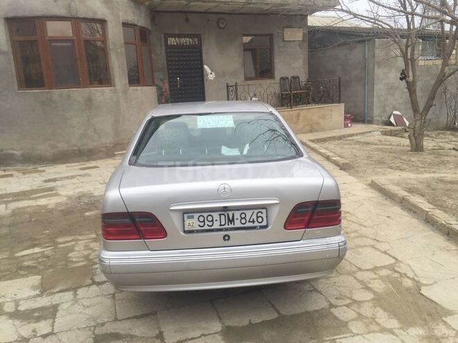 Mercedes E 240 2000, 255,000 km - 2.4 l - Bakı