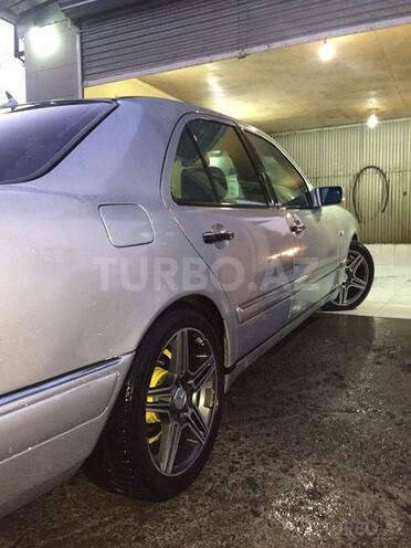 Mercedes E 300 1999, 235,479 km - 3.0 l - Lənkəran