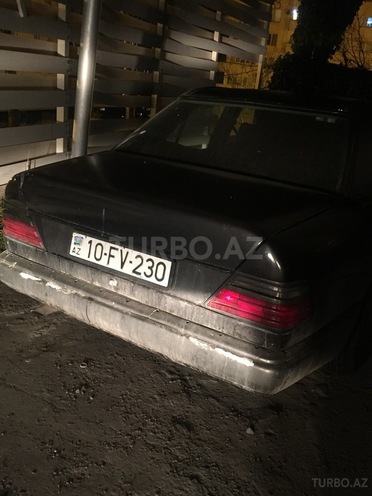 Mercedes E 250 1990, 356,000 km - 2.5 l - Bakı