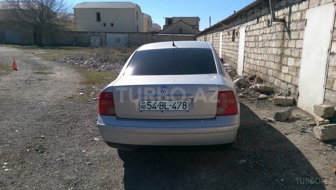 Volkswagen Passat 1999, 276,500 km - 1.8 л - Xırdalan