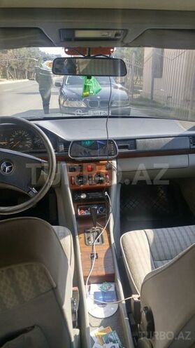 Mercedes E 200 1990, 0 km - 0.2 l - Bakı