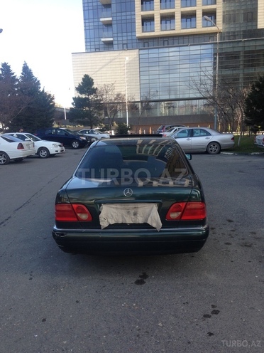 Mercedes E 200 1996, 210,000 km - 0.2 l - Bakı