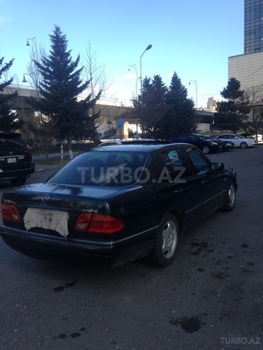 Mercedes E 200 1996, 210,000 km - 0.2 l - Bakı