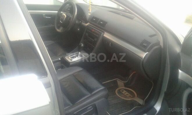 Audi A4 2006, 133,000 km - 2.0 l - Gəncə