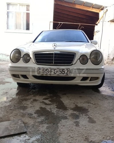 Mercedes E 220 2002, 254,300 km - 2.2 l - Bakı