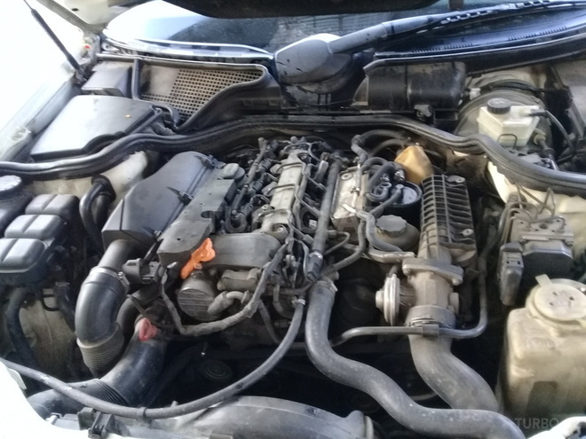 Mercedes E 220 2002, 254,300 km - 2.2 l - Bakı
