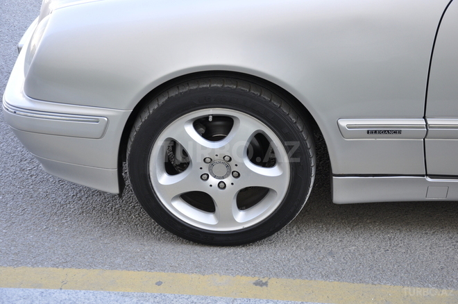 Mercedes E 200 2001, 188,888 km - 2.0 l - Bakı