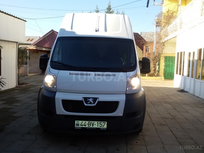 Peugeot Boxer 2014, 15,000 km - 2.2 l - Masallı