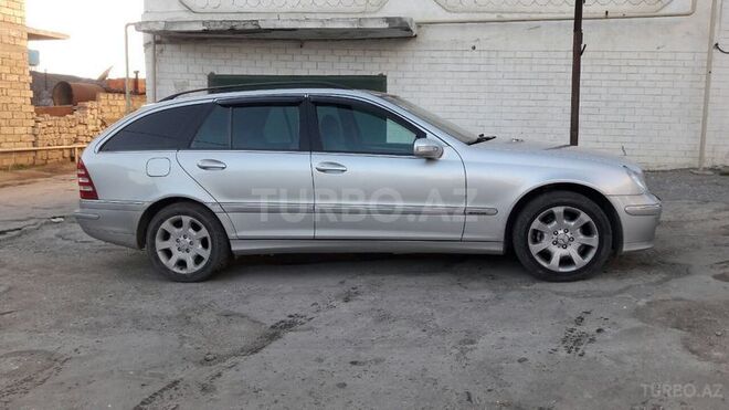 Mercedes C 220 2005, 245,000 km - 2.2 l - Bakı