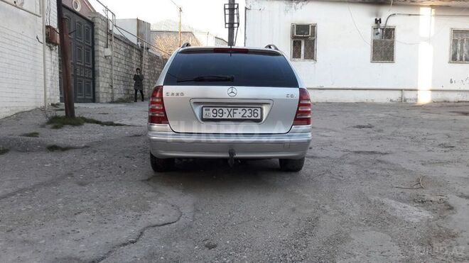 Mercedes C 220 2005, 245,000 km - 2.2 l - Bakı